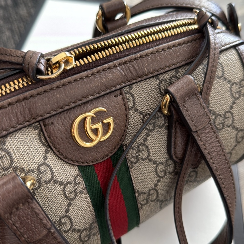 Gucci Brown Monogram Handbag - Picture 4 of 10